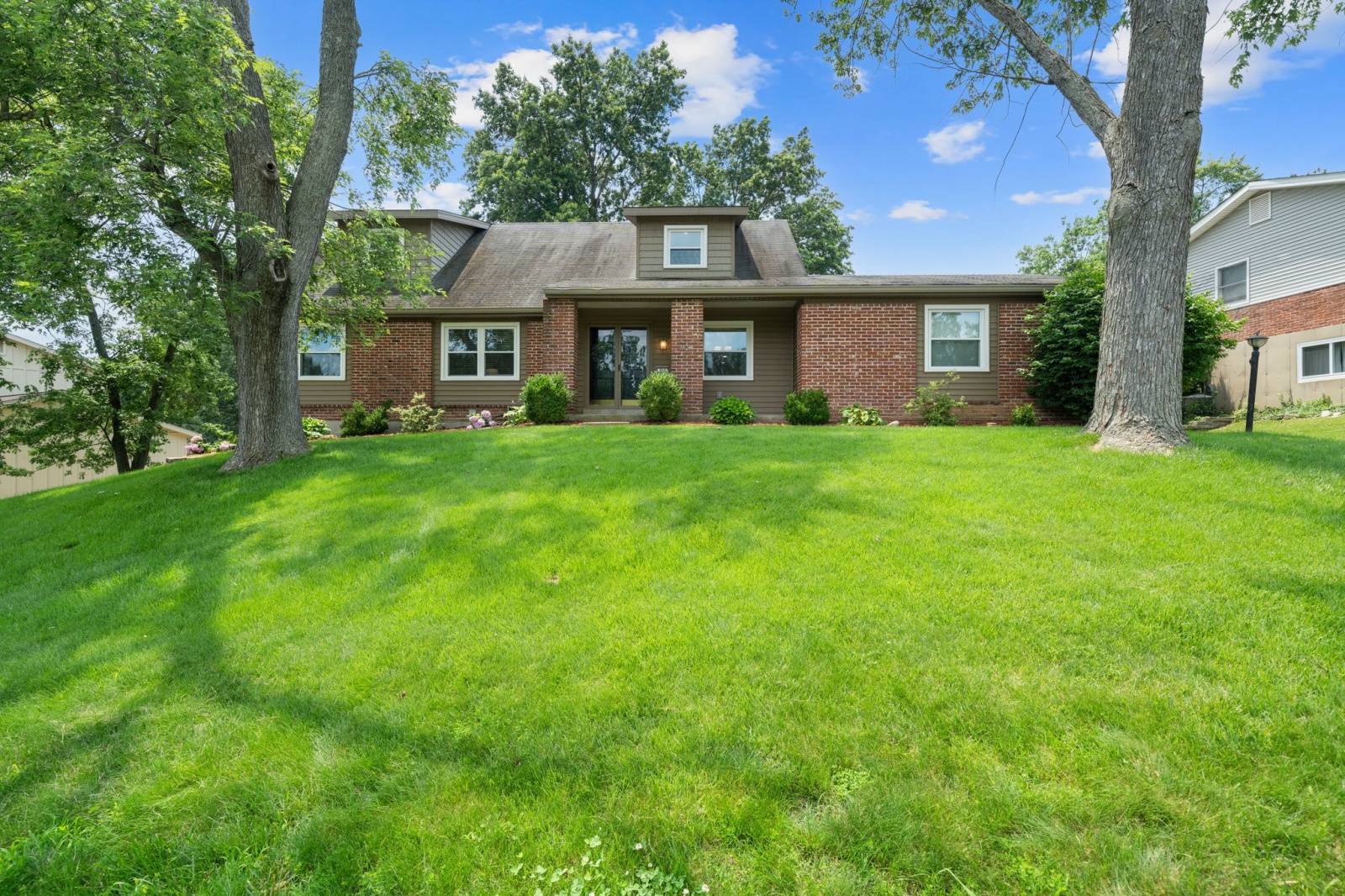 Photo of 313 Wildbrier Drive Ballwin MO 63011