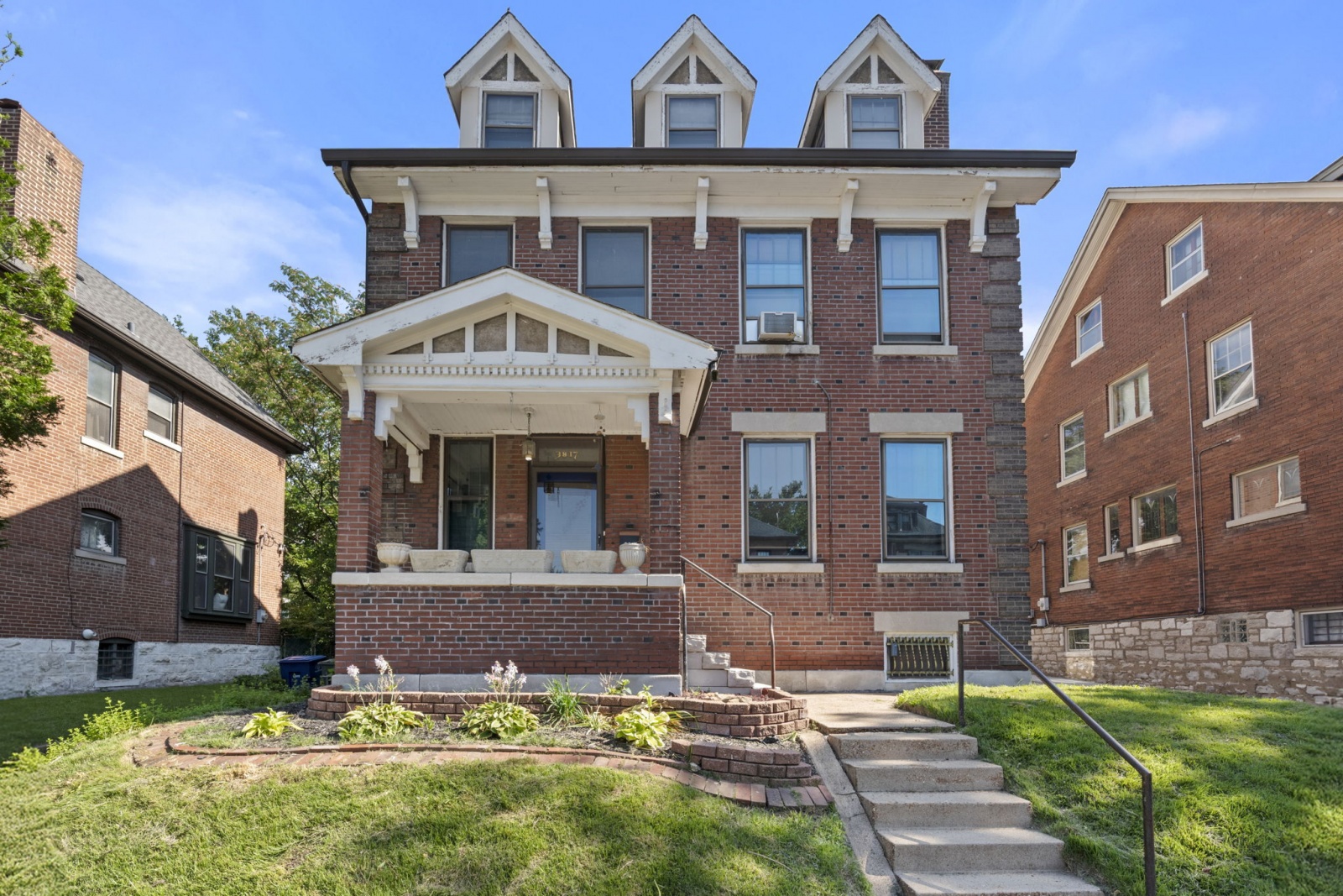 Photo of 3817 Castleman Avenue St Louis MO 63110