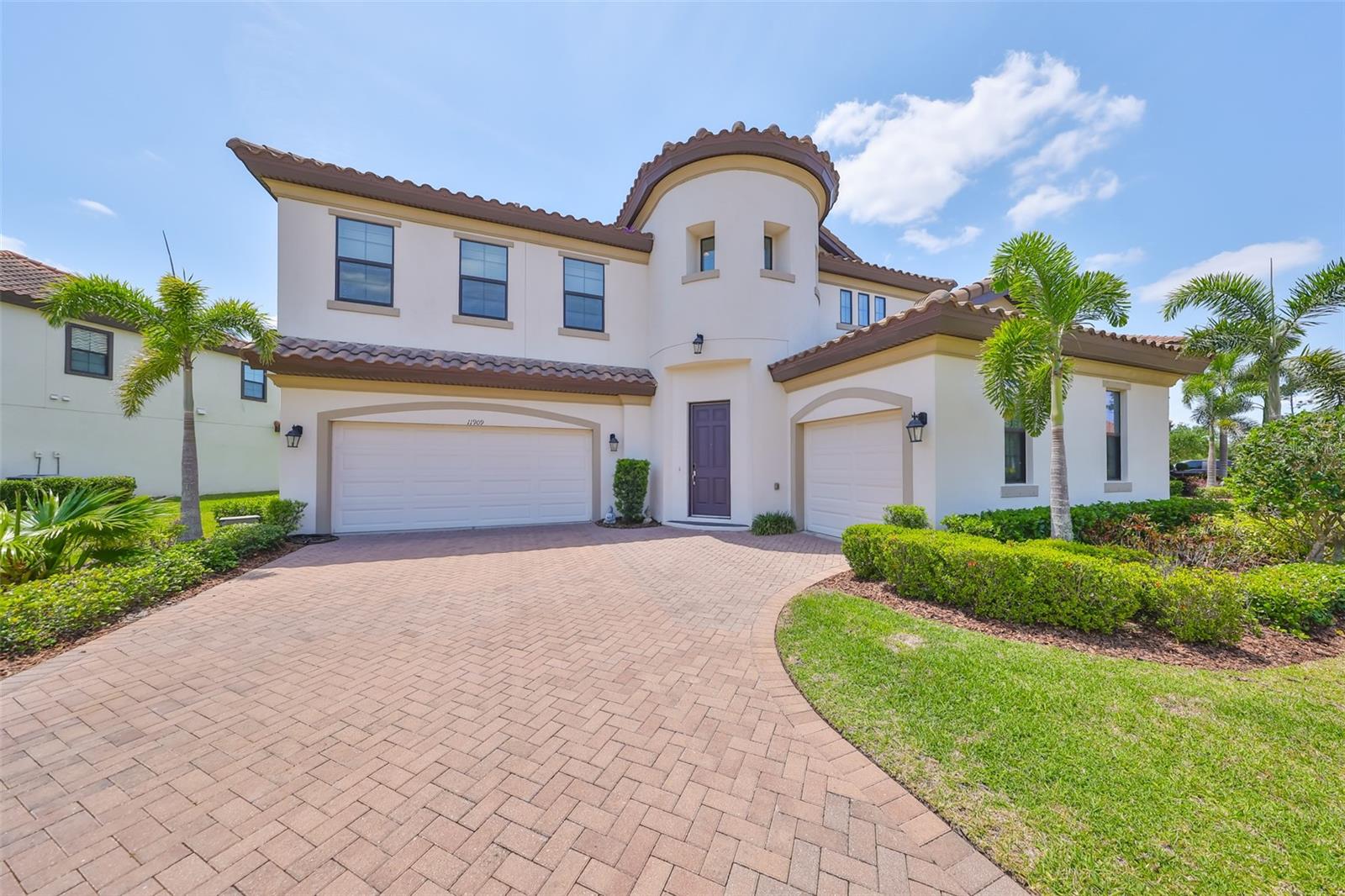 Photo of 11909 CLIMBING FERN AVENUE RIVERVIEW FL 33579