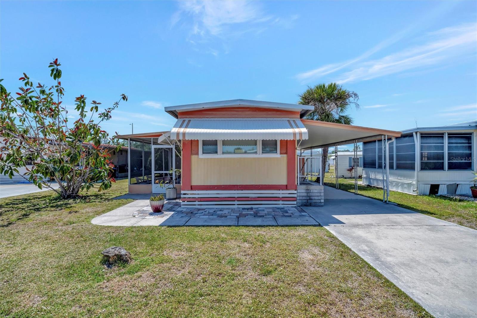 Photo of 104 SAINT KITTS WAY APOLLO BEACH FL 33572