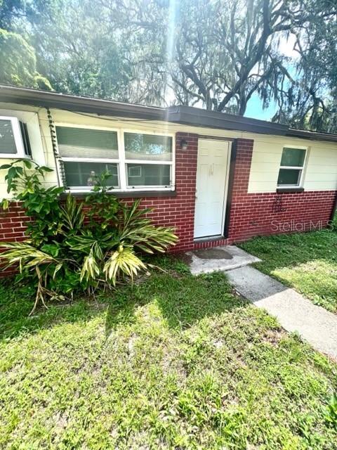 Photo of 9420 GREYSTONE ROAD THONOTOSASSA FL 33592