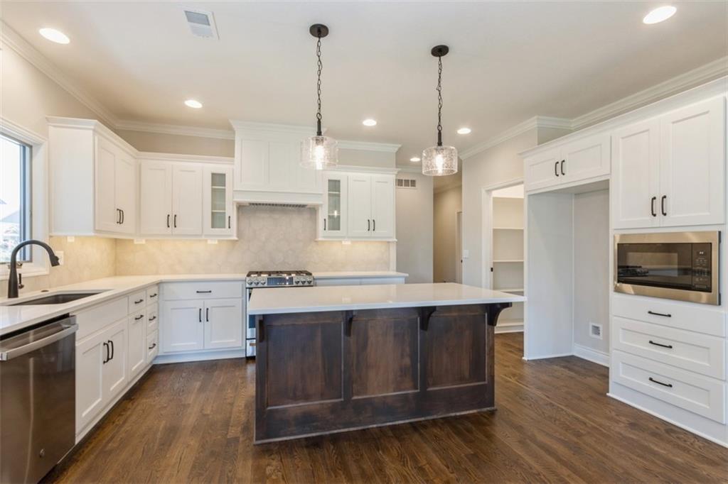 Photo of 11433 S Waterford Drive Olathe KS 66061
