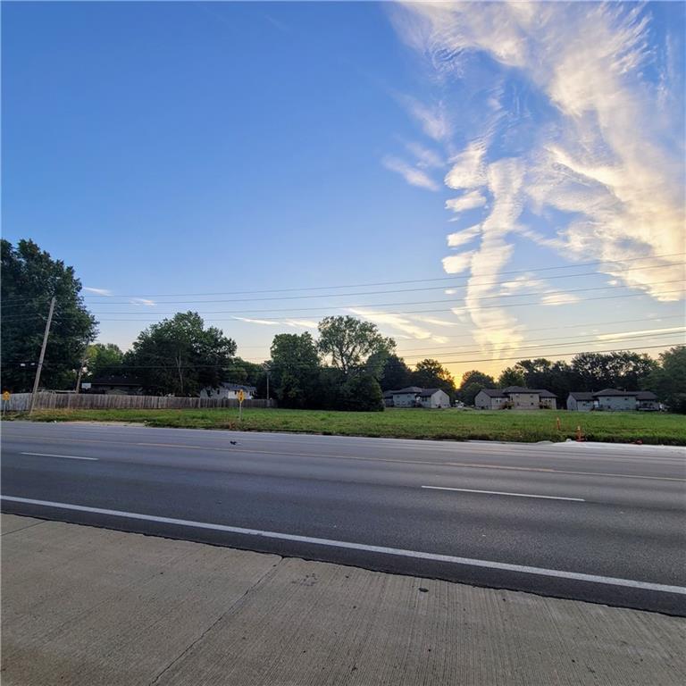 Photo of 2168 NW 7 Highway Blue Springs MO 64014