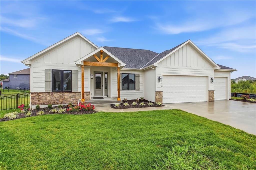 Photo of 17713 S Brockway Street Olathe KS 66062