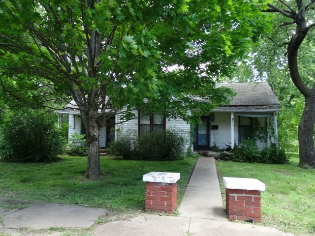 Photo of 309-311 N Lyon Street Butler MO 64730