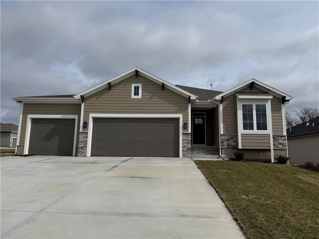 Photo of 31501 W 86th Court De Soto KS 66018