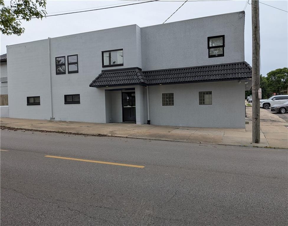 Photo of 2401 Frederick Avenue St Joseph MO 64506