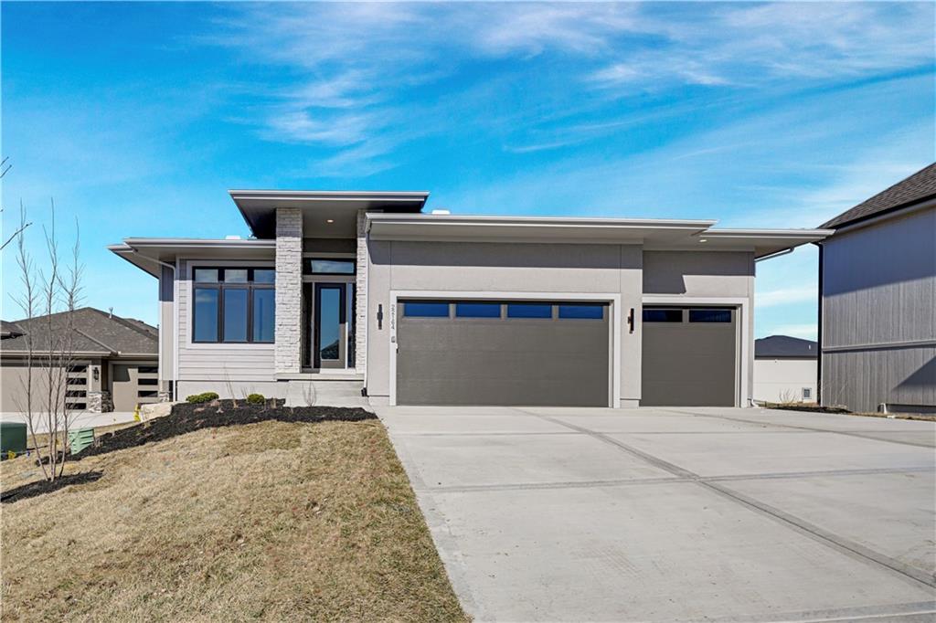 Photo of 22164 W 94th Terrace Lenexa KS 66220