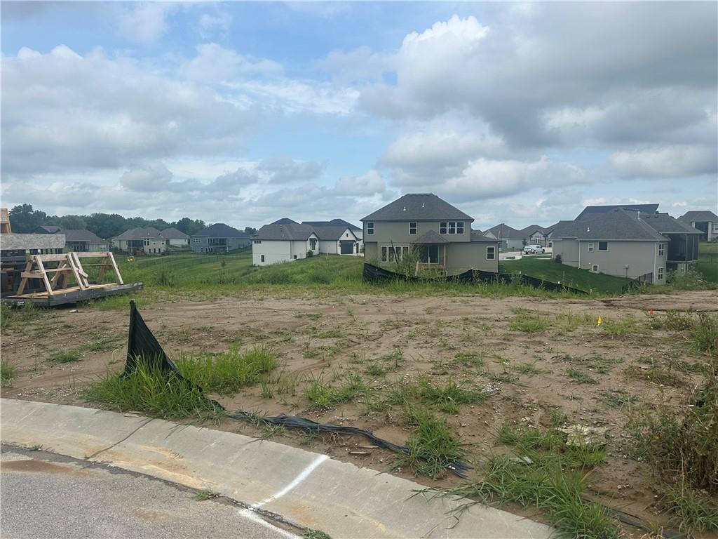 Photo of 7070 NW Yulich Court Parkville MO 64152
