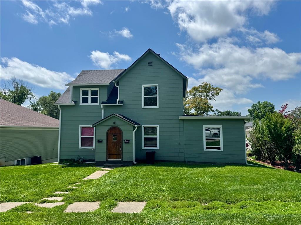 Photo of 512 E 4th Street Maryville MO 64468