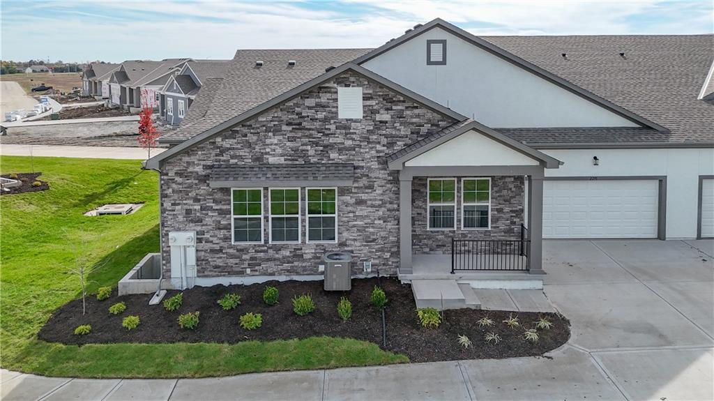 Photo of 115 S Diane Drive Olathe KS 66061