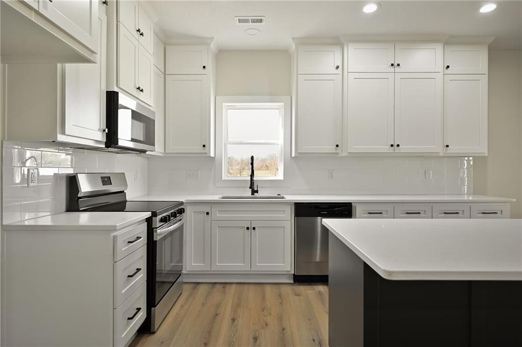 Photo of 704 Colony Avenue East Lynne MO 64743