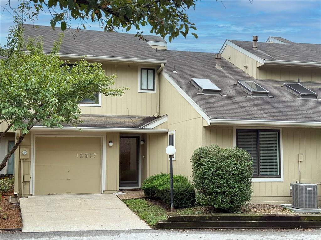 Photo of 12317 Charlotte Street Kansas City MO 64146