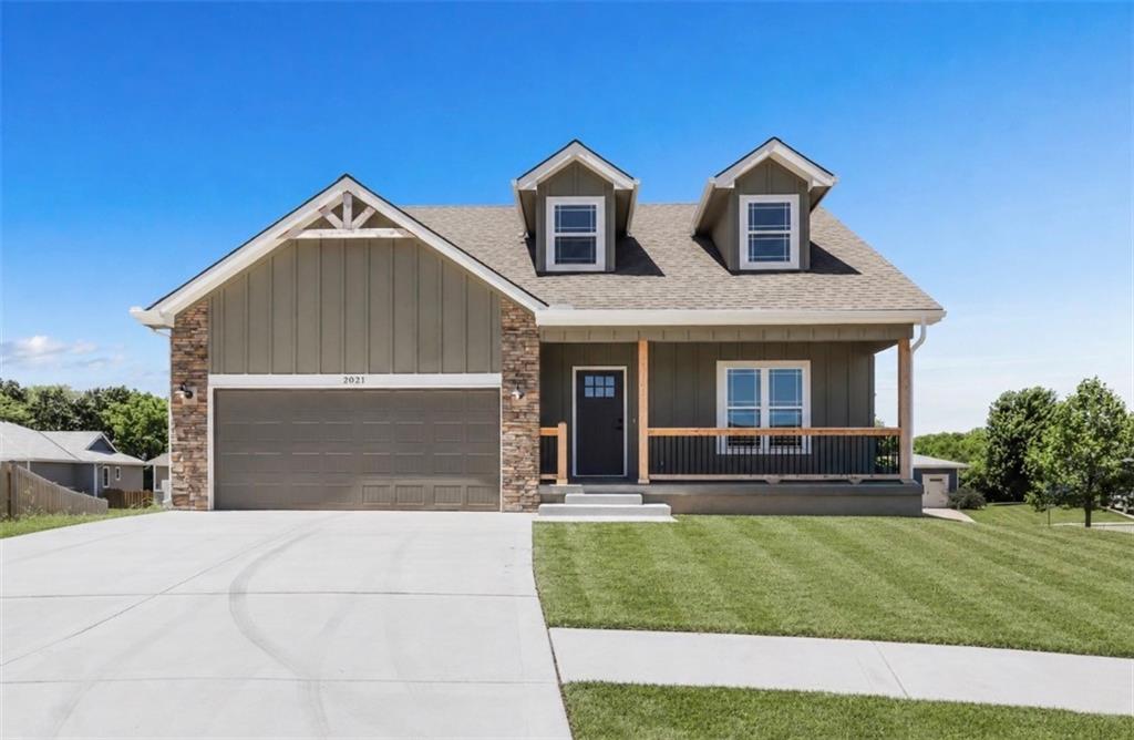 Photo of 2021 Riverstone Drive Excelsior Springs MO 64024