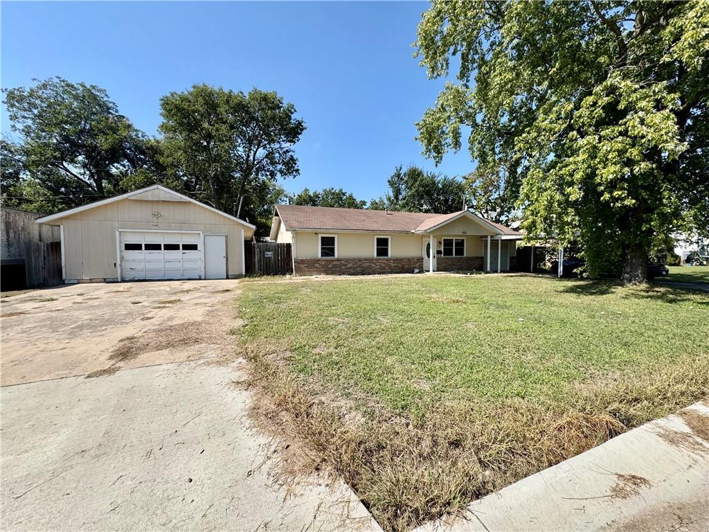 Photo of 616 d Street Miami OK 74354