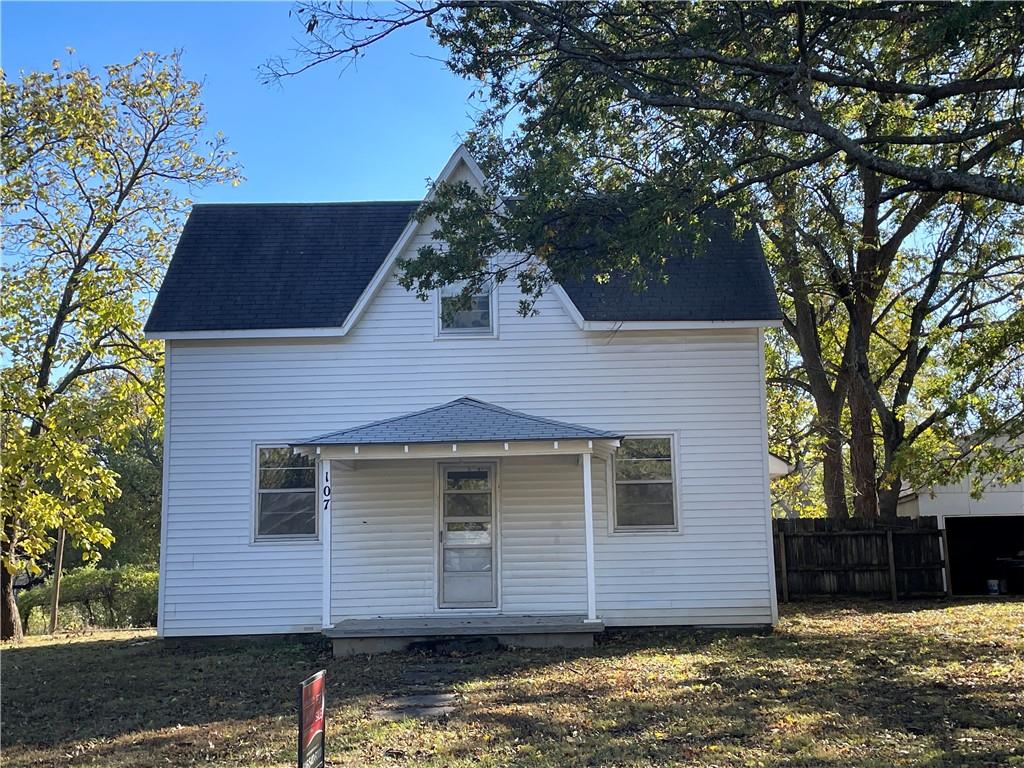 Photo of 107 E Pleasant Street Butler MO 64730
