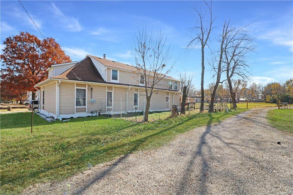 Photo of 103 W 3rd Street Garden City MO 64747