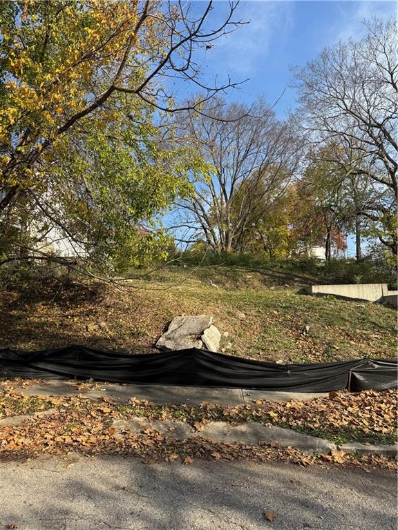 Photo of 4231 Charlotte Street Kansas City MO 64110