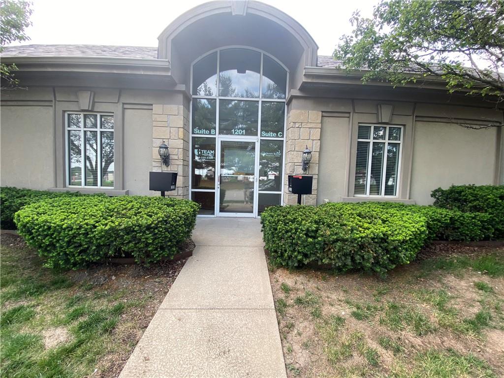 Photo of 1201 NW North Ridge Drive Blue Springs MO 64015