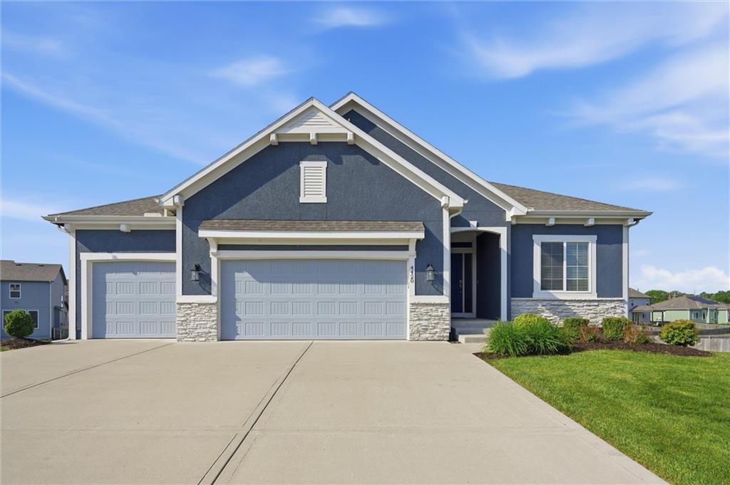 Photo of 4420 SW Tanzanite Circle Lee's Summit MO 64082