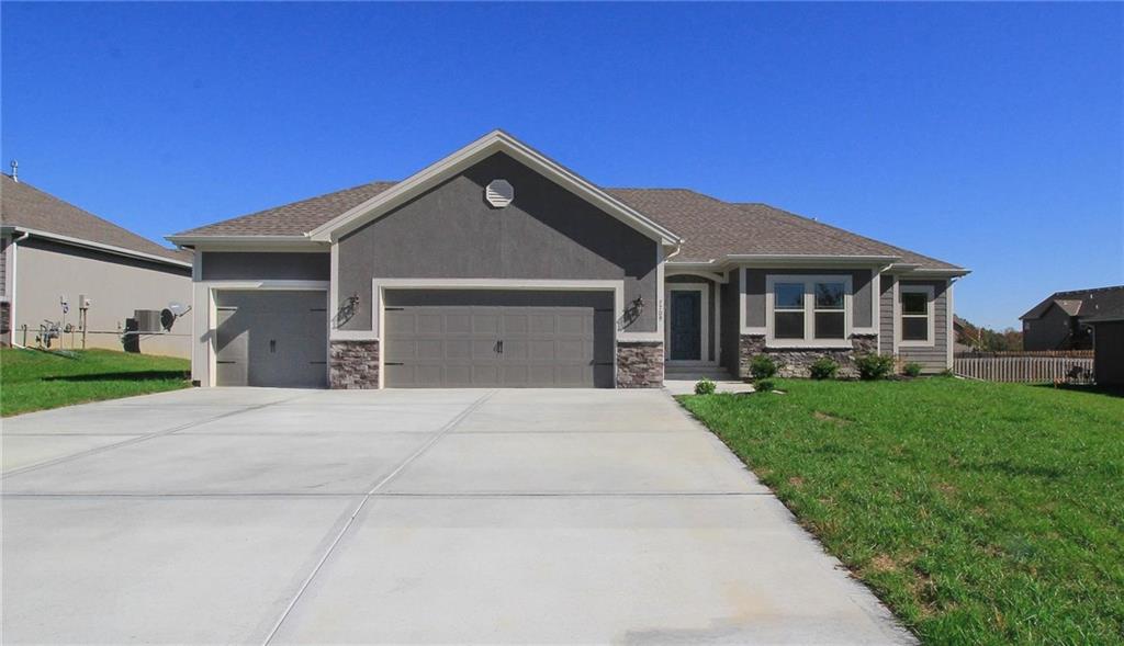 Photo of 11105 N Bristol Avenue Kansas City MO 64156