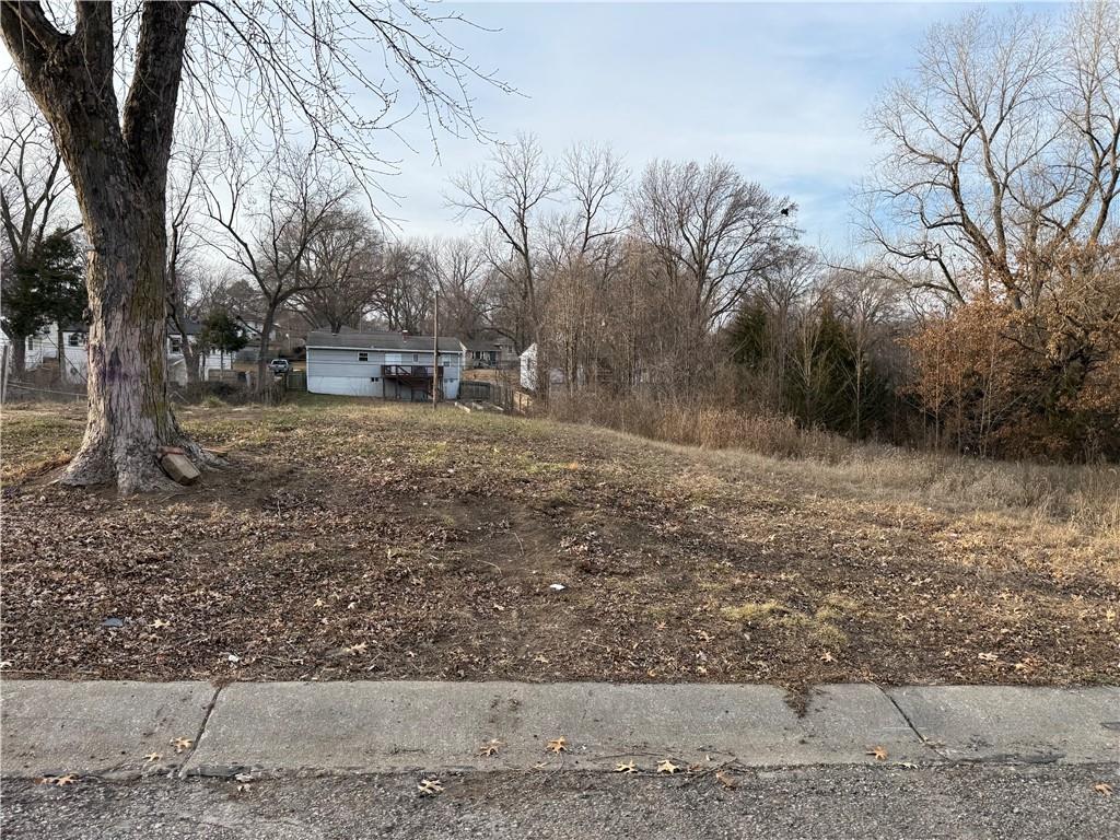 Photo of 4918 N Wallace Avenue Kansas City MO 64119