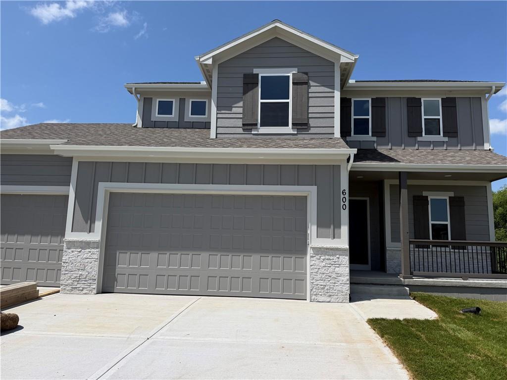Photo of 600 SW Valley Drive Grain Valley MO 64029