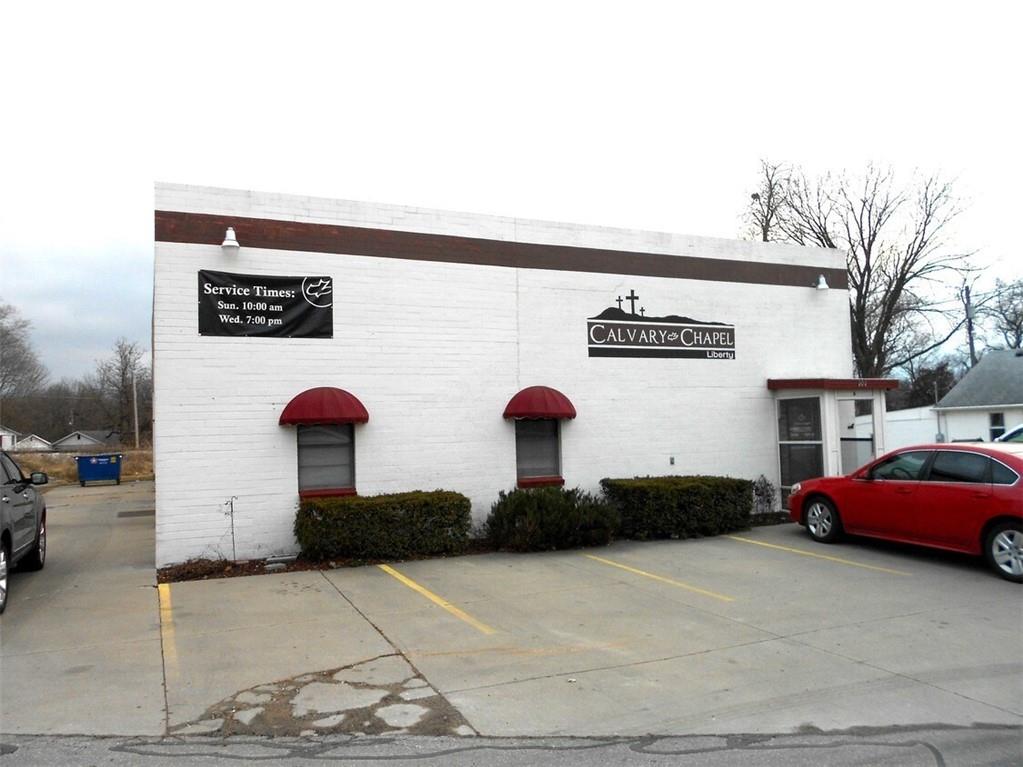 Photo of 101 W Shrader Street Liberty MO 64068