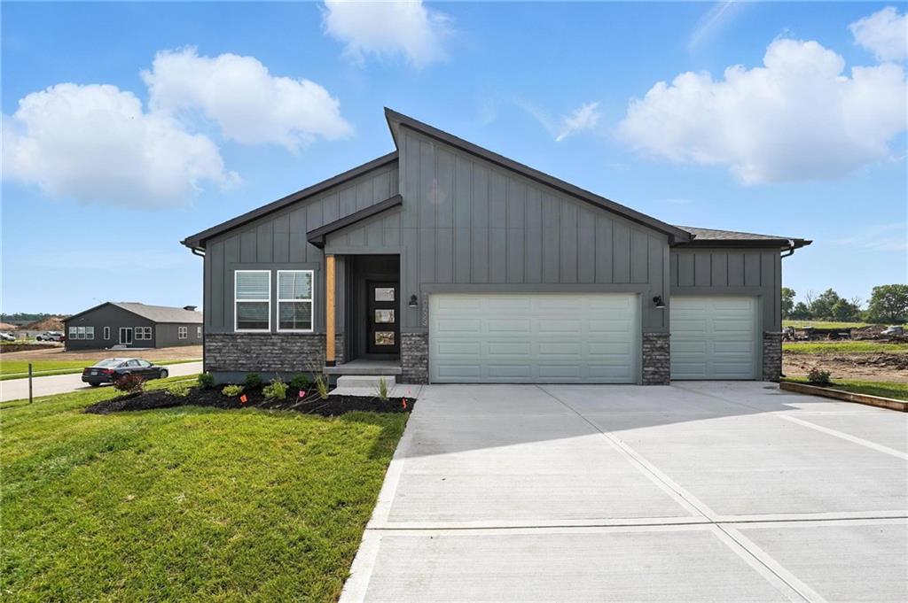 Photo of 10523 N Jarboe Street Kansas City MO 64155