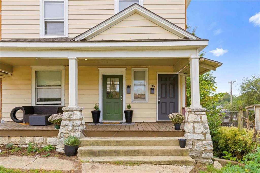Photo of 743-745 Tauromee Avenue Kansas City KS 66101