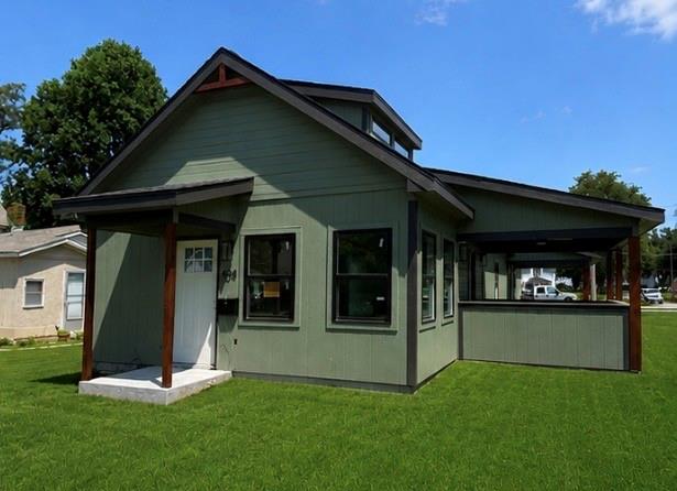 Photo of 404 W Cornhill Street Cameron MO 64429