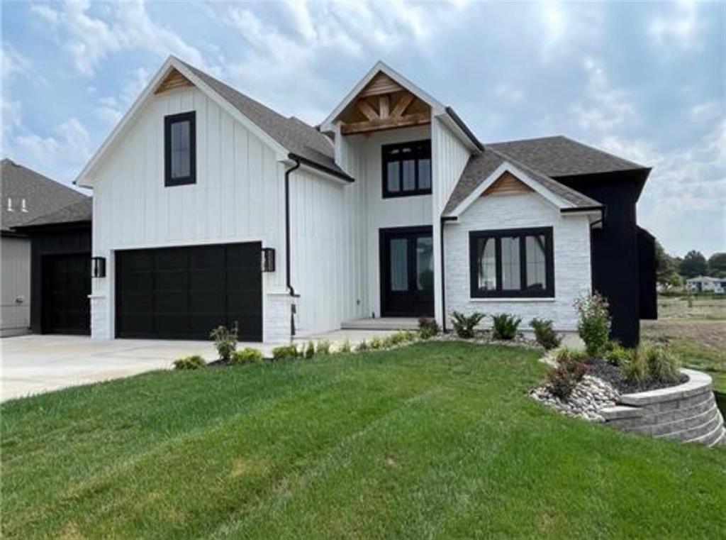 Photo of 4709 NW Sienna Ridge Riverside MO 64150