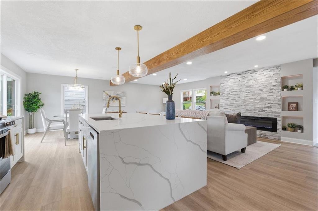 Photo of 39 W 70th Terrace Kansas City MO 64113