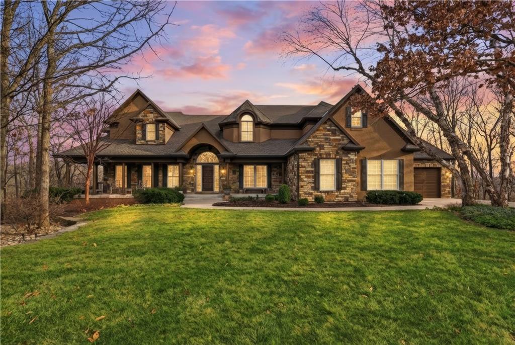 Photo of 2635 Ashurst Lane Lee's Summit MO 64081