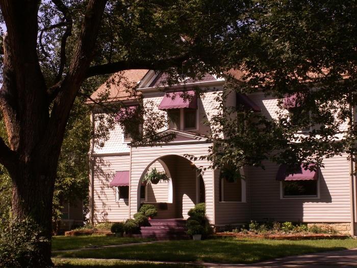 Photo of 1257 SW Fillmore Street Topeka KS 66604