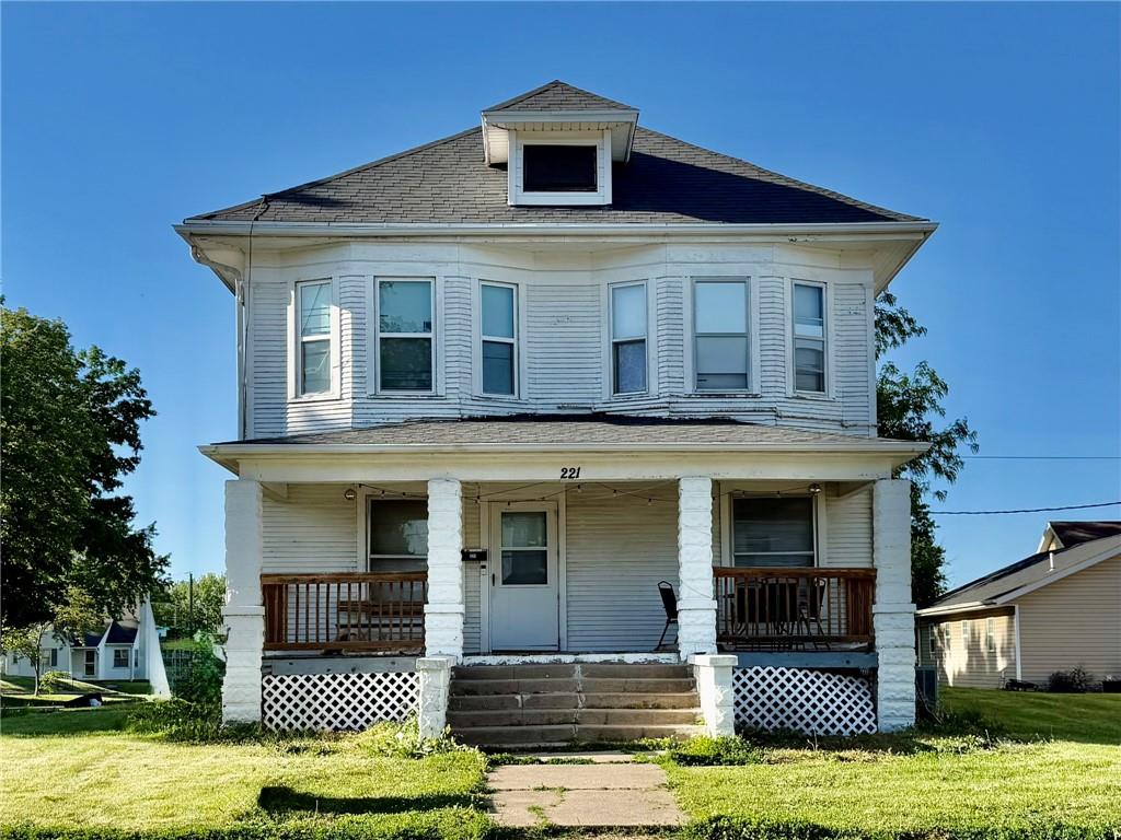 Photo of 221 W 7th Street Maryville MO 64468
