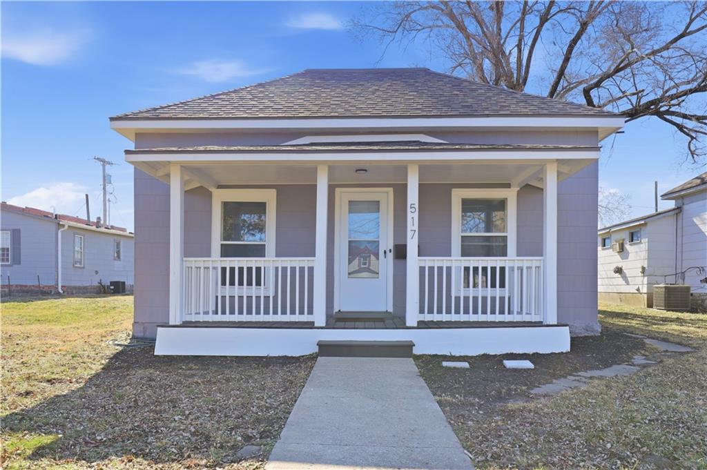 Photo of 517 Parker Avenue Osawatomie KS 66064