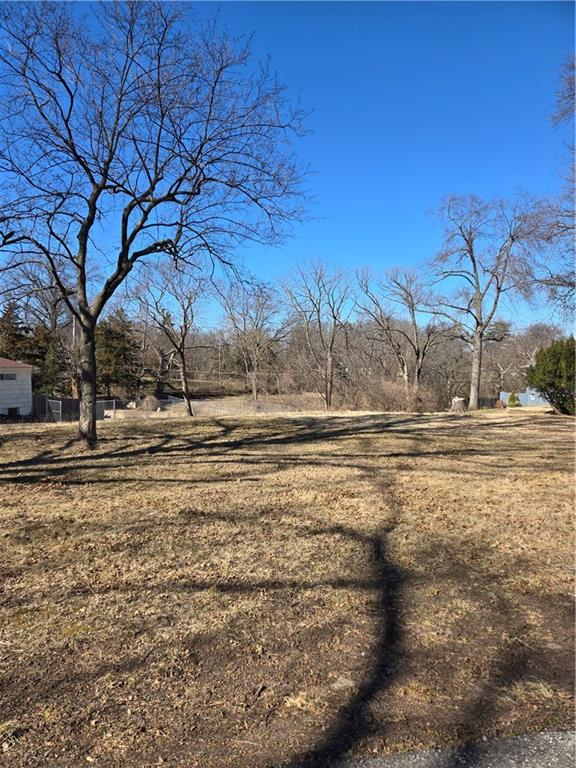 Photo of 1412 E 108th Terrace Kansas City MO 64131