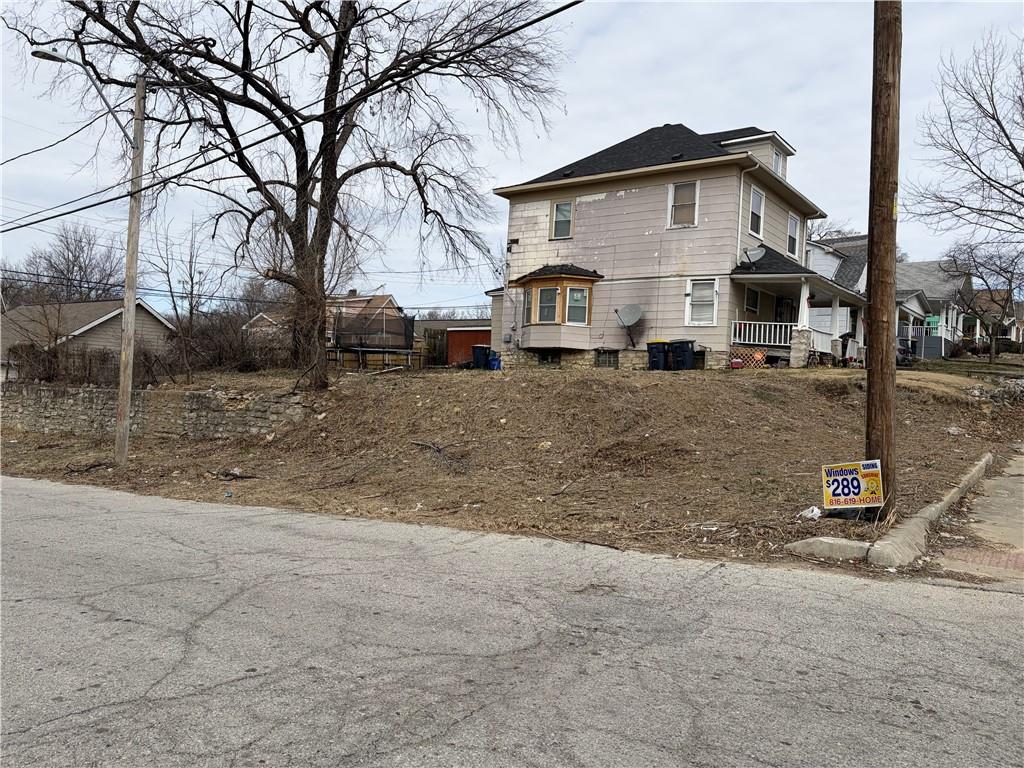 Photo of 2744 Spruce Avenue Kansas City MO 64128