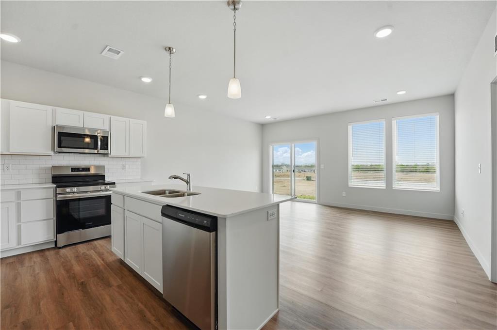 Photo of 12411 S Acacia Drive Lee's Summit MO 64086