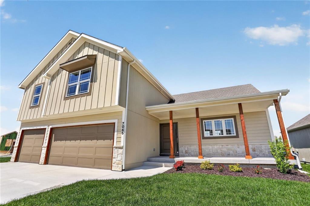 Photo of 7045 NW Yulich Court Parkville MO 64152