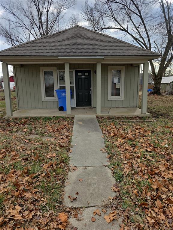 Photo of 316 E 5th Street Tonganoxie KS 66086
