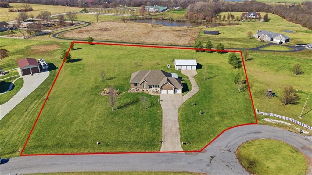 Photo of 19104 Autumn Lane Pleasant Hill MO 64080