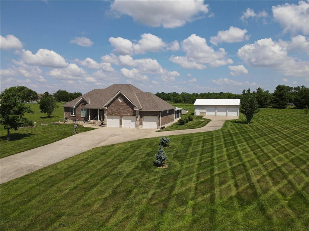 Photo of 19104 Autumn Lane Pleasant Hill MO 64080