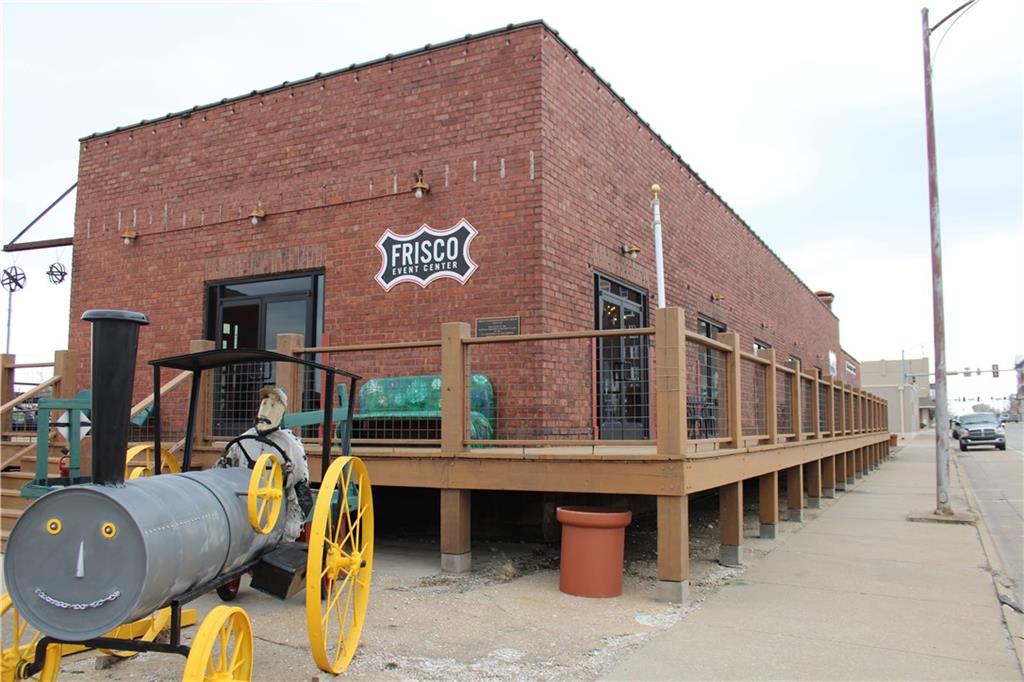 Photo of 320 N Locust Street Pittsburg KS 66762
