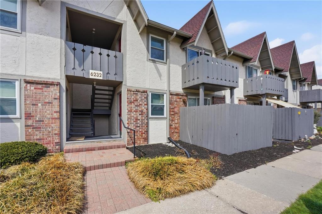 Photo of 6232 Robinson Street #2 Overland Park KS 66202