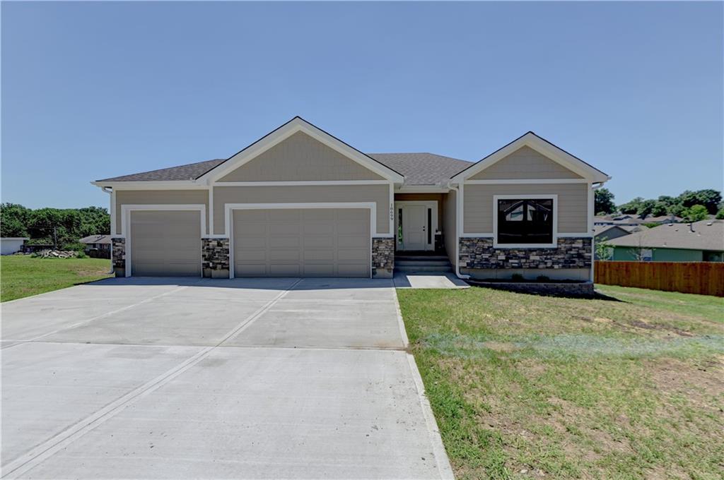 Photo of 18699 E Bundschu Road Independence MO 64056