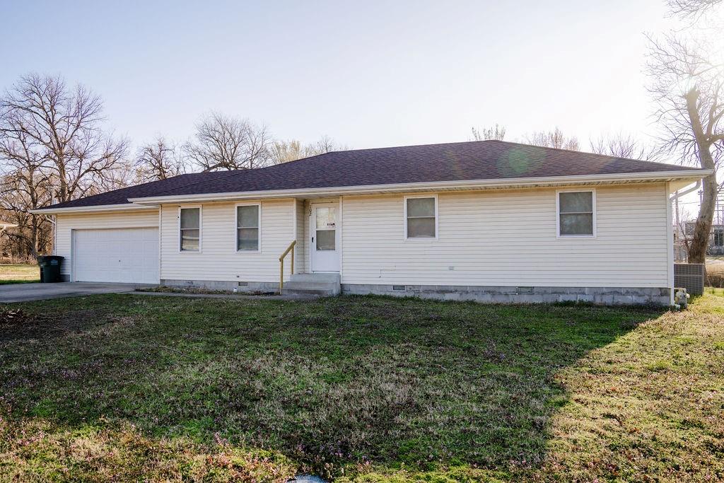 Photo of 102 Steuben Court Erie KS 66733