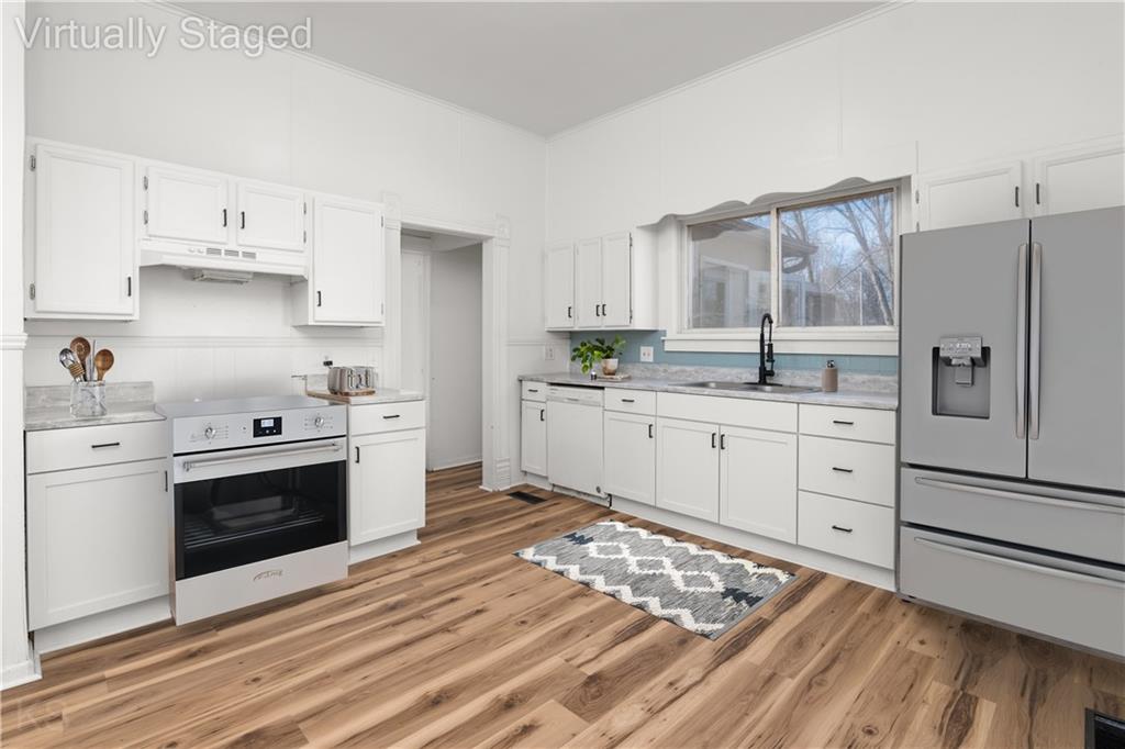 Photo of 301 E Mitchell Street Marshall MO 65340