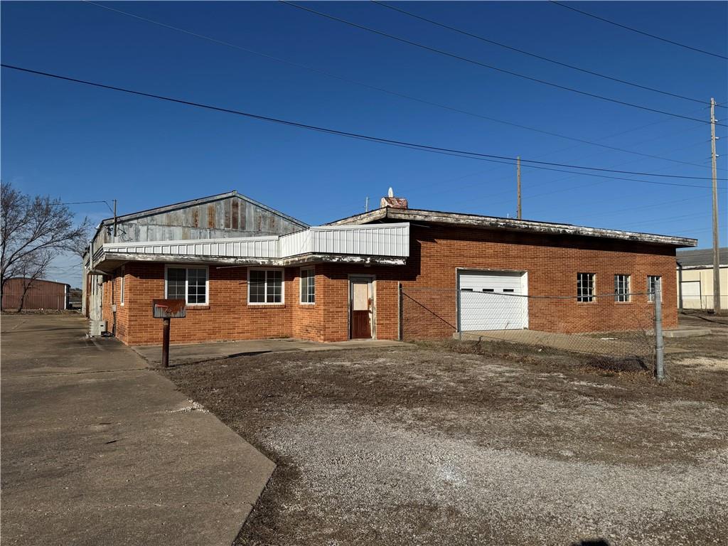 Photo of 1708 W 5TH Street Coffeyville KS 67337